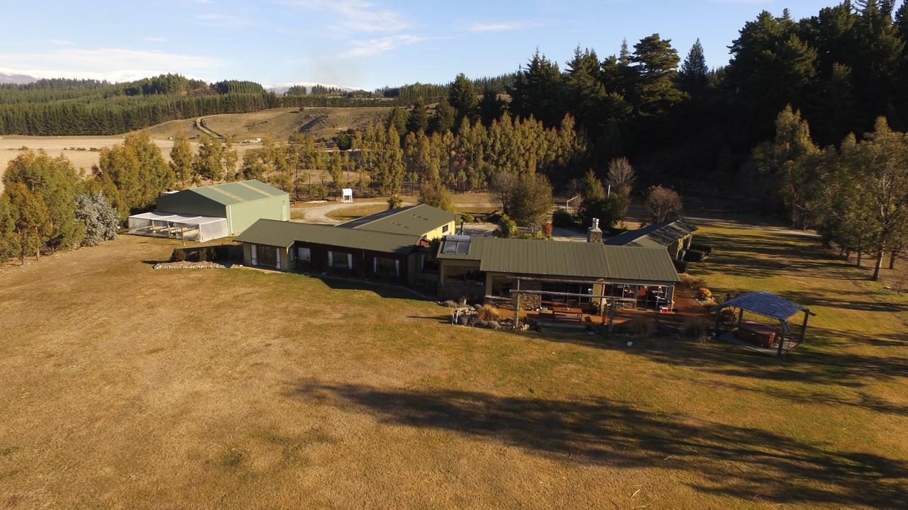 Mt Maude Country Lodge Lake Hawea Exterior photo